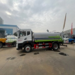 东风福瑞卡洒水卡车云内170马力发动机3800毫米轴距