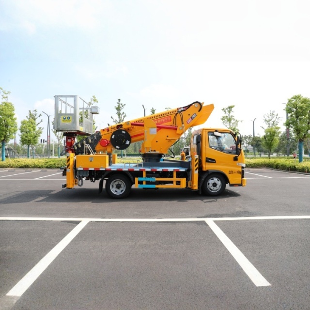 JAC  Blue Plate 28m Aerial Work Vehicle 2850mmwheelbase