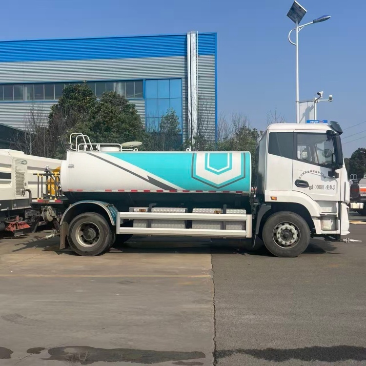DFL  Huashen New T5 12000L National VI Sprinkler Truck