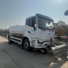 Yiwei Electric Multifunctional Sprinkler and Snow Removal Vehicle