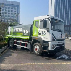DFL Huashen T6 10.6 cubic meter green sprinkler truck