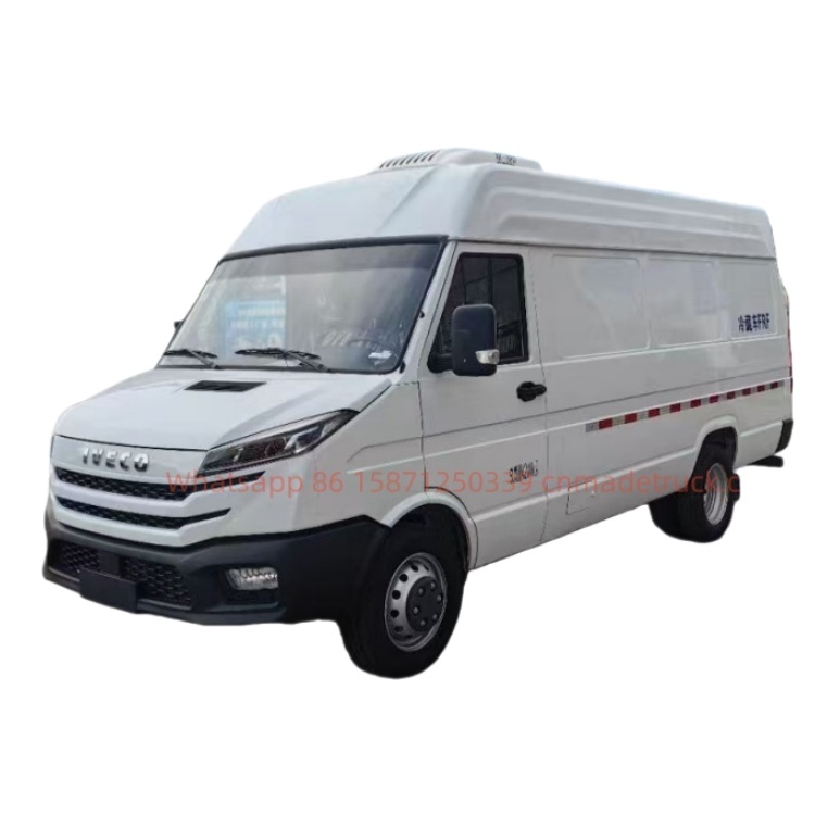 IVECO Long-wheelbase High-roof Refrigerated Van engine displacement2500ml engine horsepower122hp
