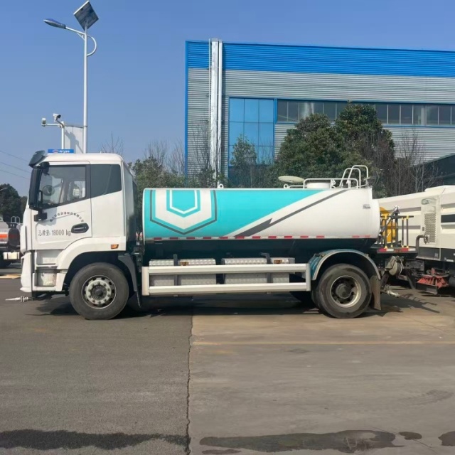 DFL  Huashen New T5 12000L National VI Sprinkler Truck