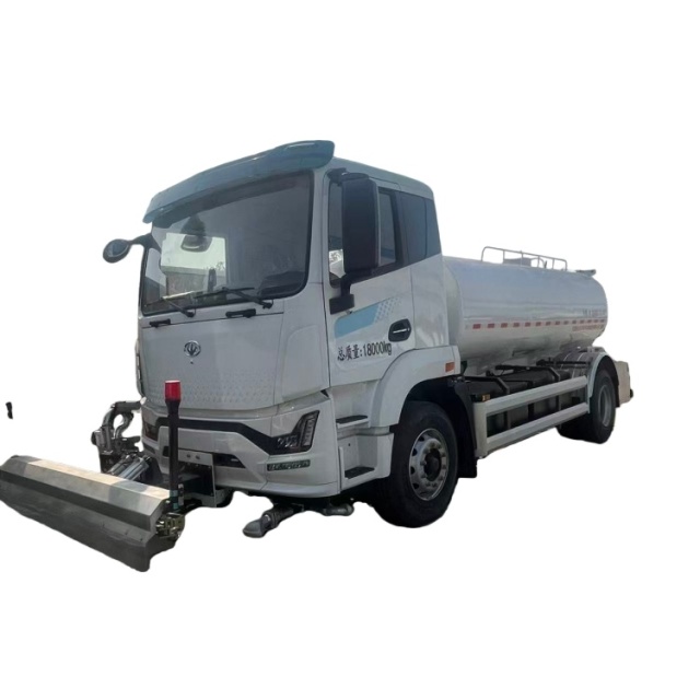 Yiwei Electric Multifunctional Sprinkler and Snow Removal Vehicle