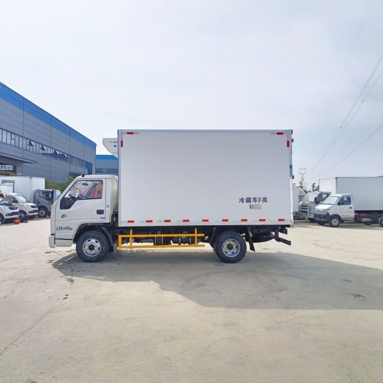 JMC  Wide-body National VI Blue Plate Cold Chain Refrigerated Transport Vehicle
