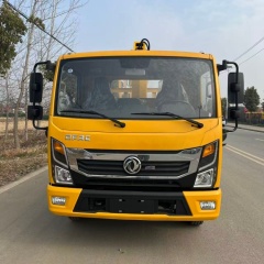 DFL  blue license 4-ton truck-mounted crane