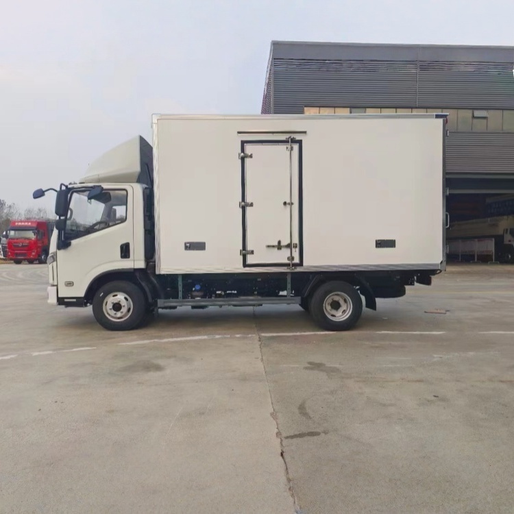 SAIC Light Truck (Yuejin) C300 National VI Blue Plate Cold Chain Refrigerated Transport Vehicle