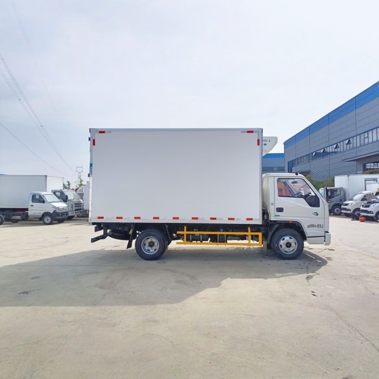 JMC  Wide-body National VI Blue Plate Cold Chain Refrigerated Transport Vehicle