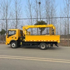 DFL  blue license 4-ton truck-mounted crane