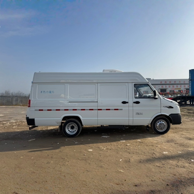 IVECO Diesel Cold Chain Refrigerated Truck