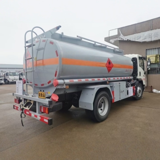 Sinotruk Howo 4×2 10000L oil tank truck for transporting gasoline, diesel and kerosene