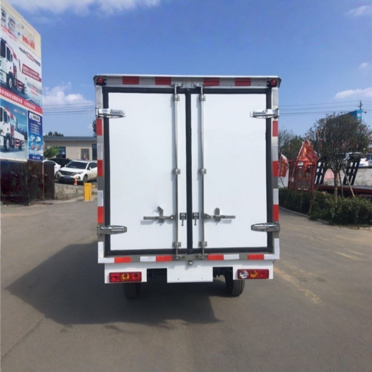Foton Xiangling V1 (Gratour T3) Small Refrigerated Box Truck
