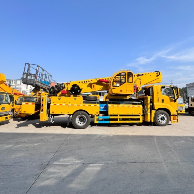 Isuzu 28-meter 190 HP Telescopic Aerial Work Vehicle