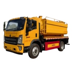 Sinotruk Howo cleaning and sewage suction truck with a 3800mm wheelbase