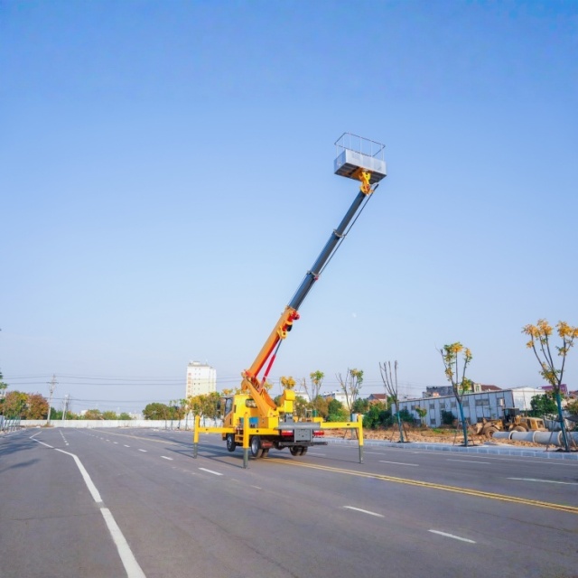 Dayun Brand Straight Arm Aerial Work Platform Truck (AWP Truck)