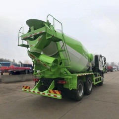Dayun Zhisheng 245 Horsepower  Concrete Mixer Truck (Rear Eight-Wheel)