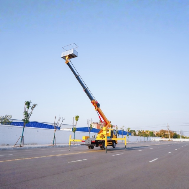 Dayun Brand Straight Arm Aerial Work Platform Truck (AWP Truck)