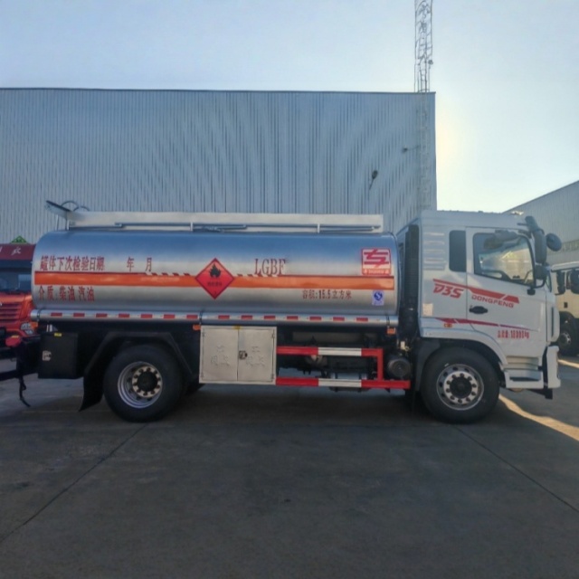 Dongfeng D3S 18000 kg National VI Single-Axle 15500L Oil Tank Truck