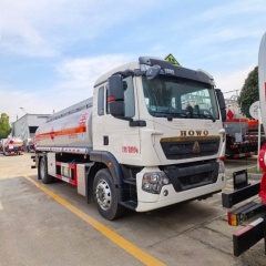 Sinotruk Howo TX Single Axle, Gross Mass 18000kg, 15000L Fuel Tanker Truck