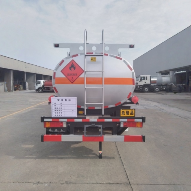 DFL Huashen DV3 10000L Mobile Refueling Truck / Oil Tanker