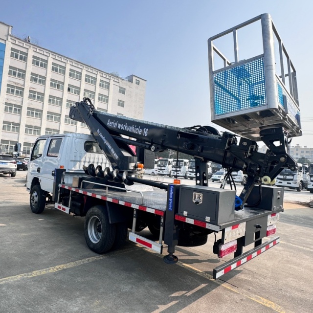 JMC 16-meter Double-row Aerial Work Vehicle with 3360mm Wheelbase