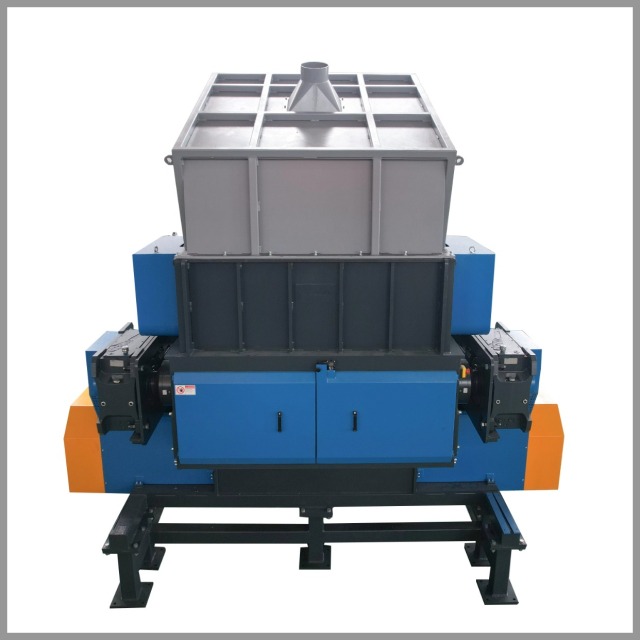 шредер одновальный SR750