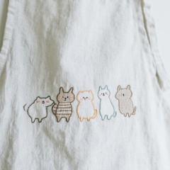 Ins-style minimalist embroidered apron