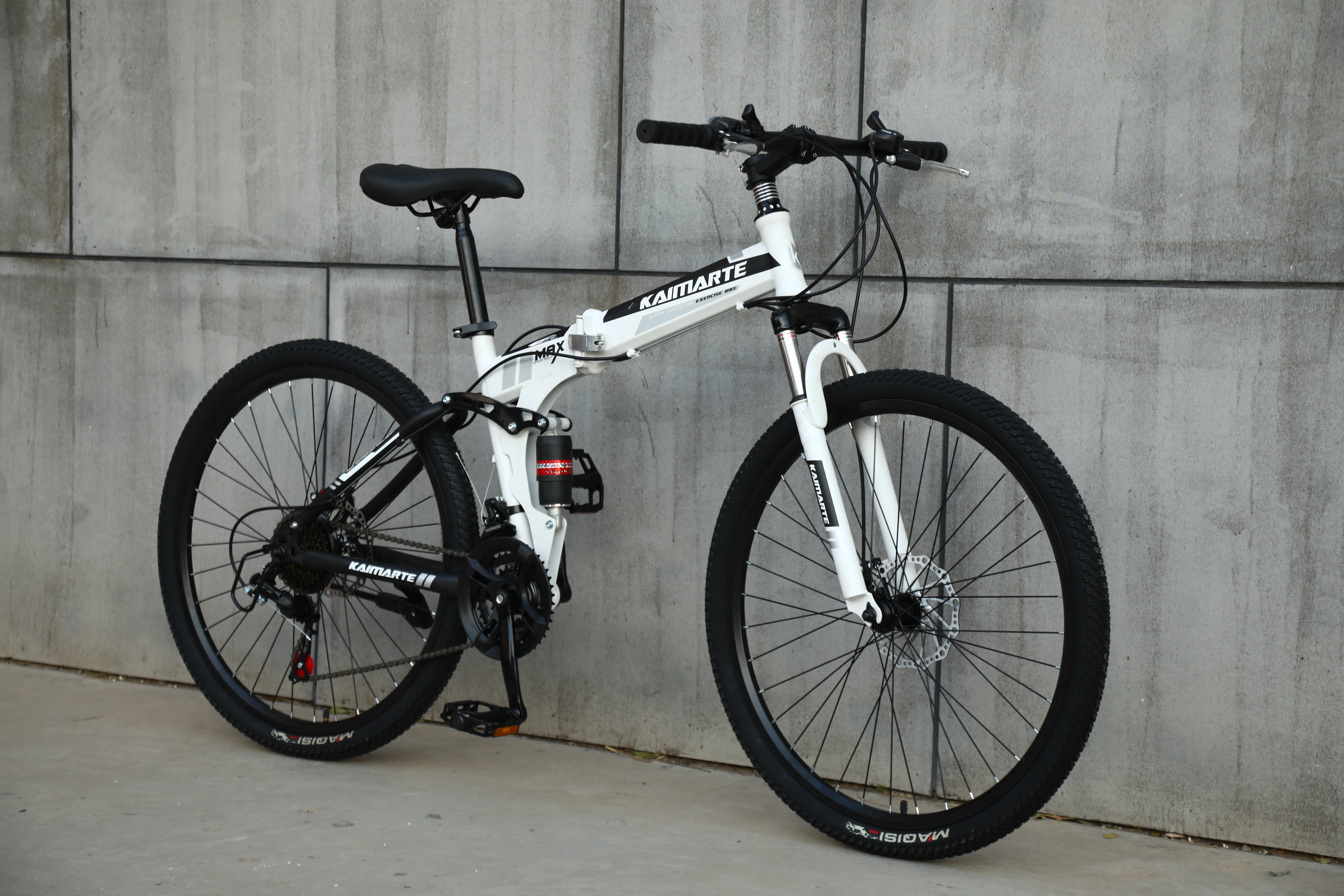 Wholesale 26" Light Weight Folding Mountain Bike 21/24/27 Speed OEM Steel Frame Folding Mountain Cycle for Adult