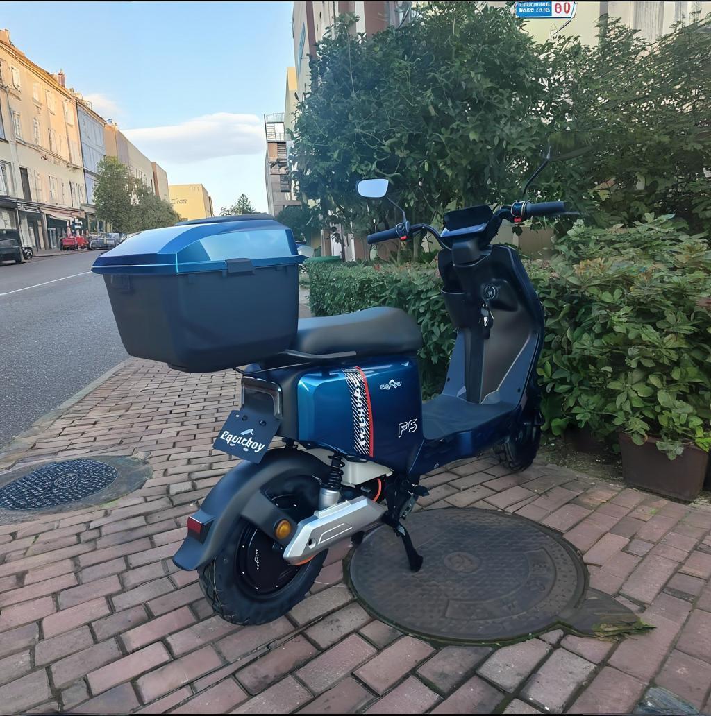 High Speed Electric Ebike Scooter 2000W 60v Adults Motorcycle Scooter Electric Moped Bike
