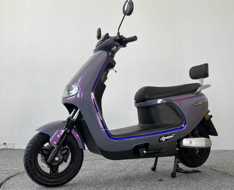 Wholesale Factory High Quality Electric Motorbike Cheap 1500W Electric Scooter Electric Motorcycle for Adult