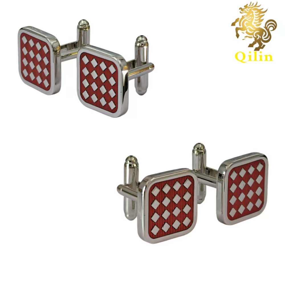 Qilin cufflink gift box is suitable for both men and women. The square - shaped metal cufflinks with stippling and silver edges are handmade, suitable for French - style shirts, and are also personalized gift accessories, applicable to various occasio