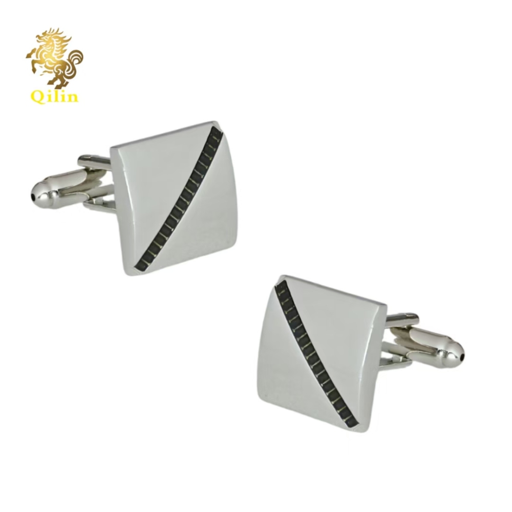 QiLin Unisex Cufflink Gift Box Packaging. Handmade classic metal silver cufflinks, suitable for French-style shirts, as well as personalized gift accessories, and applicable to various occasions.