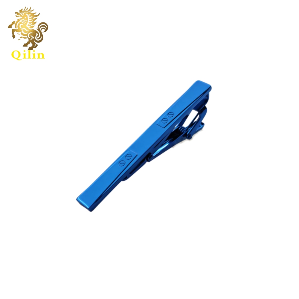 The QILIN tie clip comes in a gift box. It is a fashion pioneer with classic styles, and it is the best choice for weddings, business events, and as a gift for men.