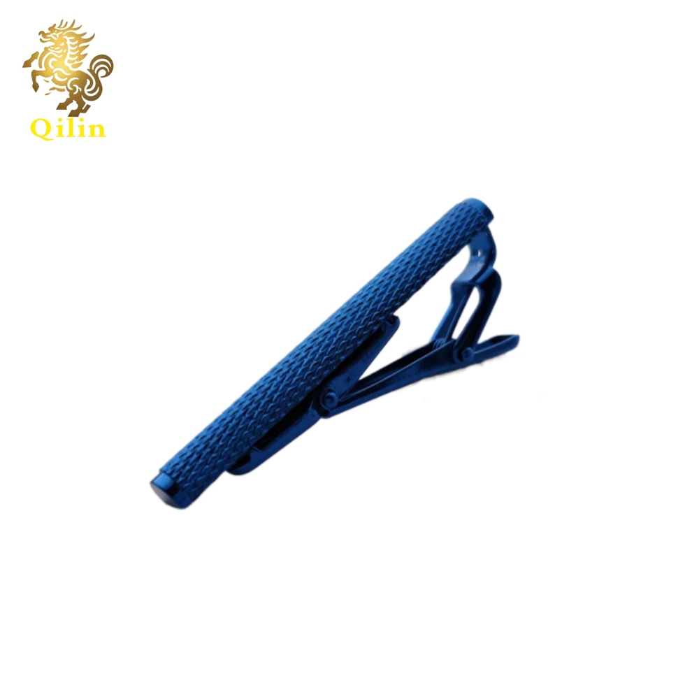 The QILIN tie clip comes in a gift box. It is a fashion pioneer with classic styles, and it is the best choice for weddings, business events, and as a gift for men.