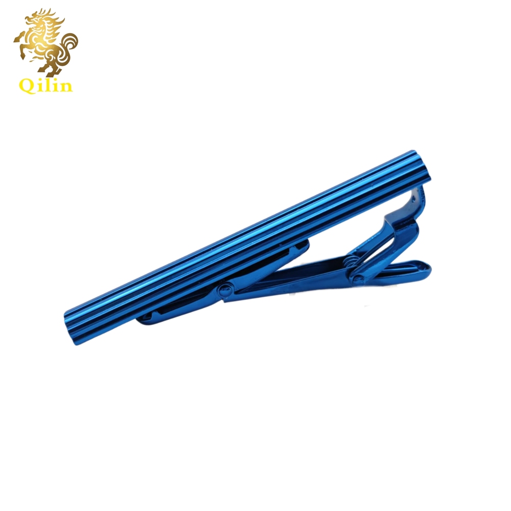 The QILIN tie clip comes in a gift box. It is a fashion pioneer with classic styles, and it is the best choice for weddings, business events, and as a gift for men.