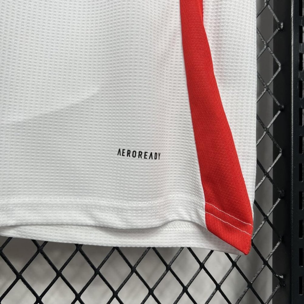 2024/2025 Fulham Home Football Shirt