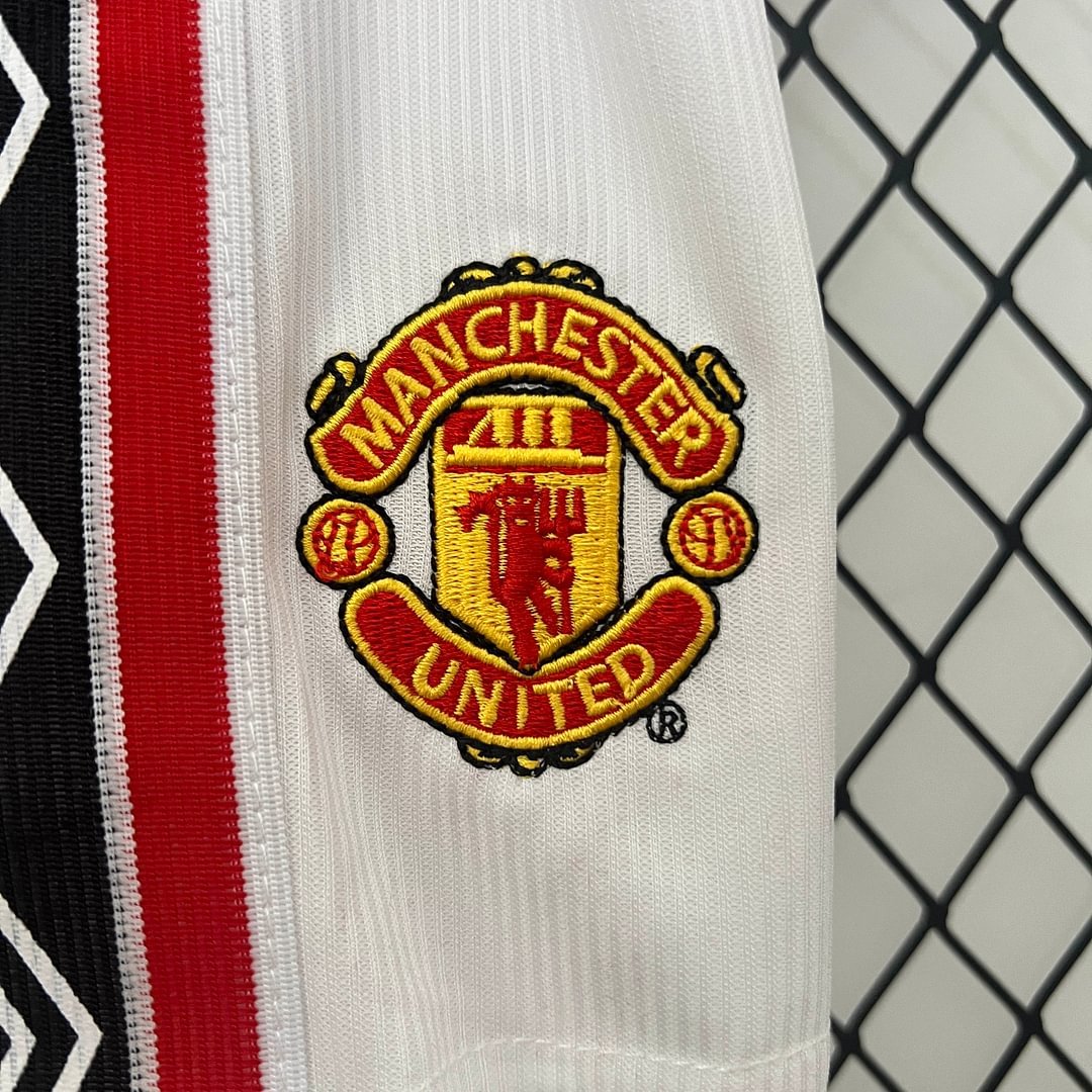 1998/1999 Retro Manchester United Home Football Shirt Kids