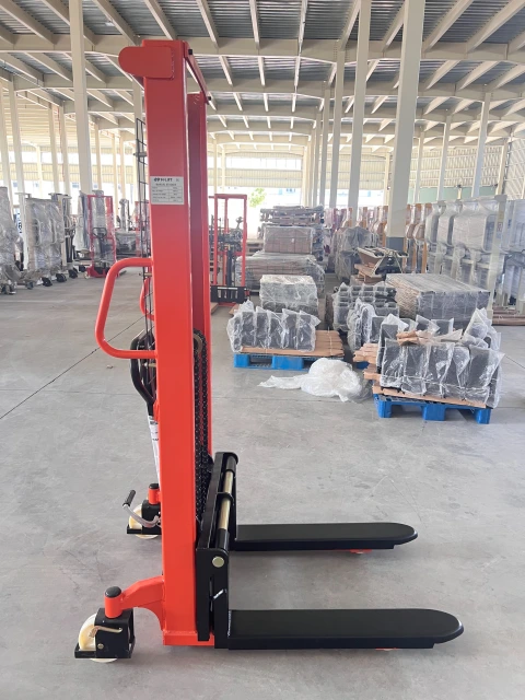 manual pallet stacker alternative configuration