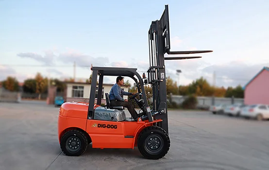 construction vehicle names-forklift