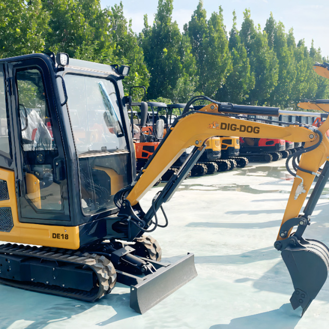 DIG-DOG DE18 Mini Excavator 1.8-2 Ton,DIG‑DOG | Versatile Compact Excavators & Loaders for Tough Jobs