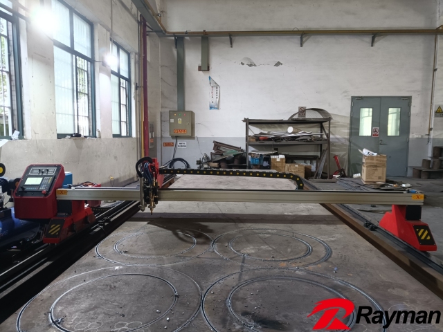 мини-портальный станок с ЧПУ для плазменной резки металла