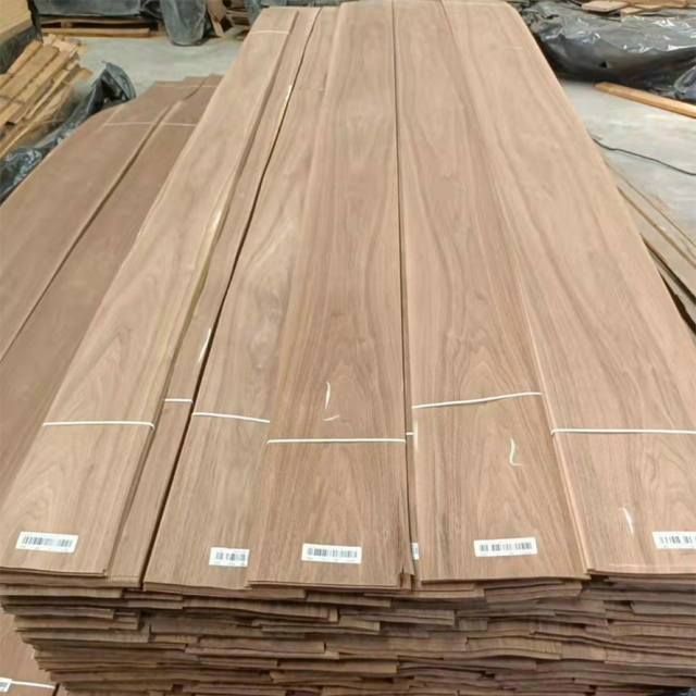 Flat Sawn Walnut Veneer Factory