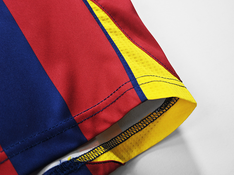 05∕06 Barcelona home retro Fan version