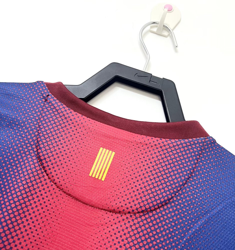 12/13 Barcelona home retro Fan version