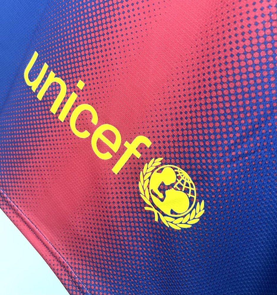 12/13 Barcelona home retro Fan version