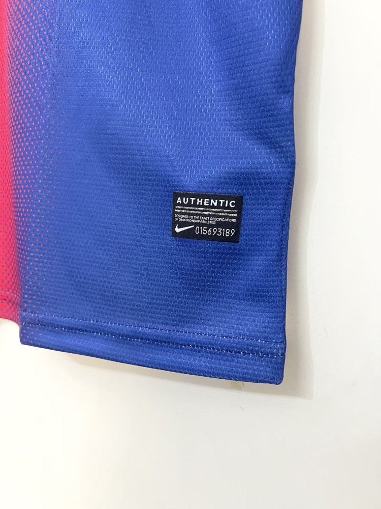 12/13 Barcelona home retro Fan version