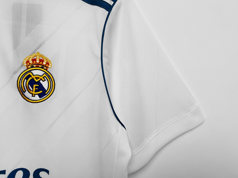 17/18 Real Madrid home retro Fan version