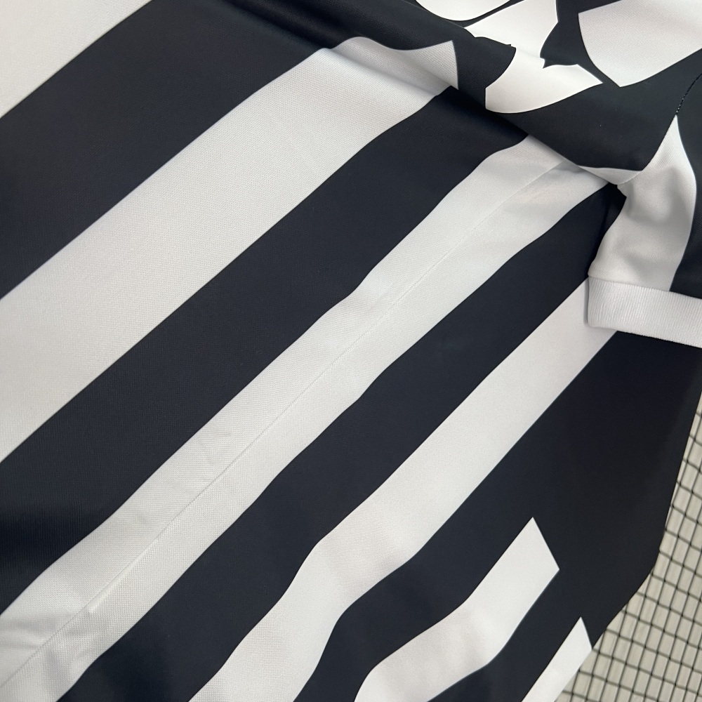 84/85 Juventus home retro Fan version