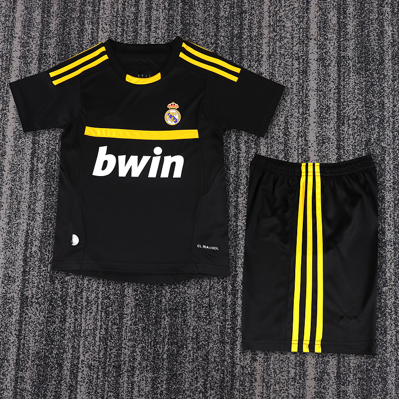 1112 Real Madrid GK retro Kids kit