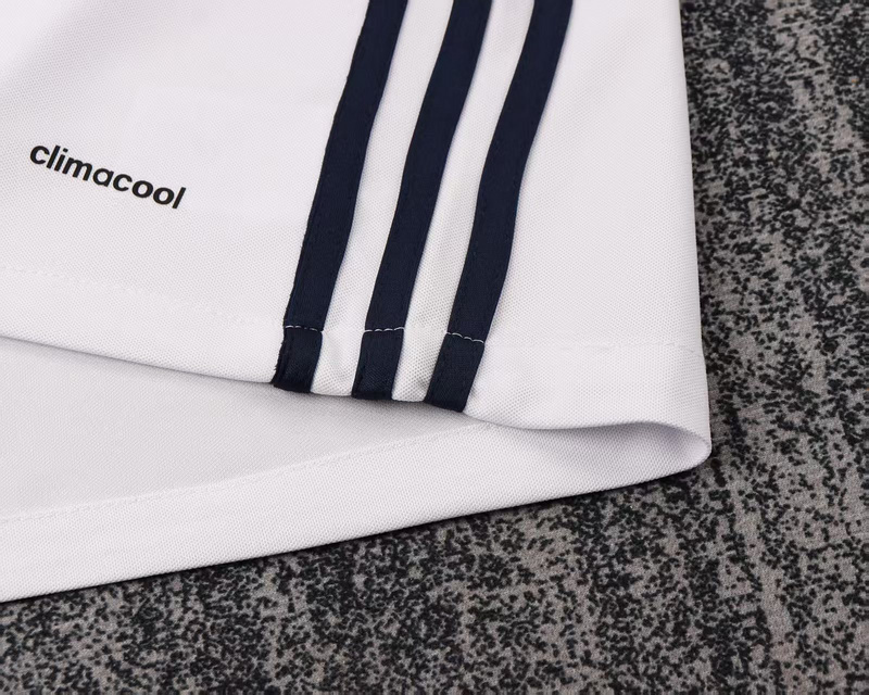 1617 Real Madrid home retro Kids kit